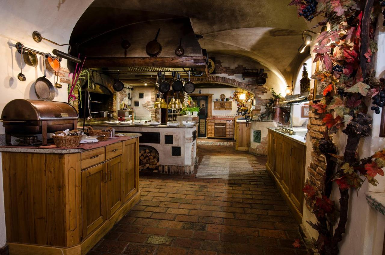 Hotel & Restaurant Wastlwirt Sankt Michael im Lungau Dış mekan fotoğraf