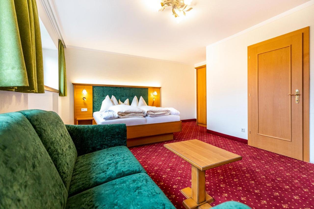 Hotel & Restaurant Wastlwirt Sankt Michael im Lungau Dış mekan fotoğraf